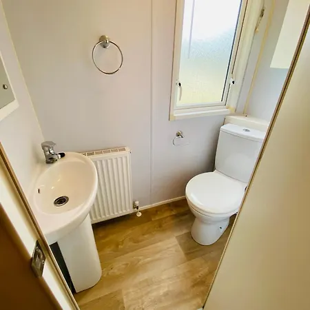 A Lovely Caravan That Truly Has It All, Perfect For Families, Couples, Or Friends In Newquay * Newquay (Cornwall)